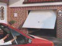 Tilting garage doors